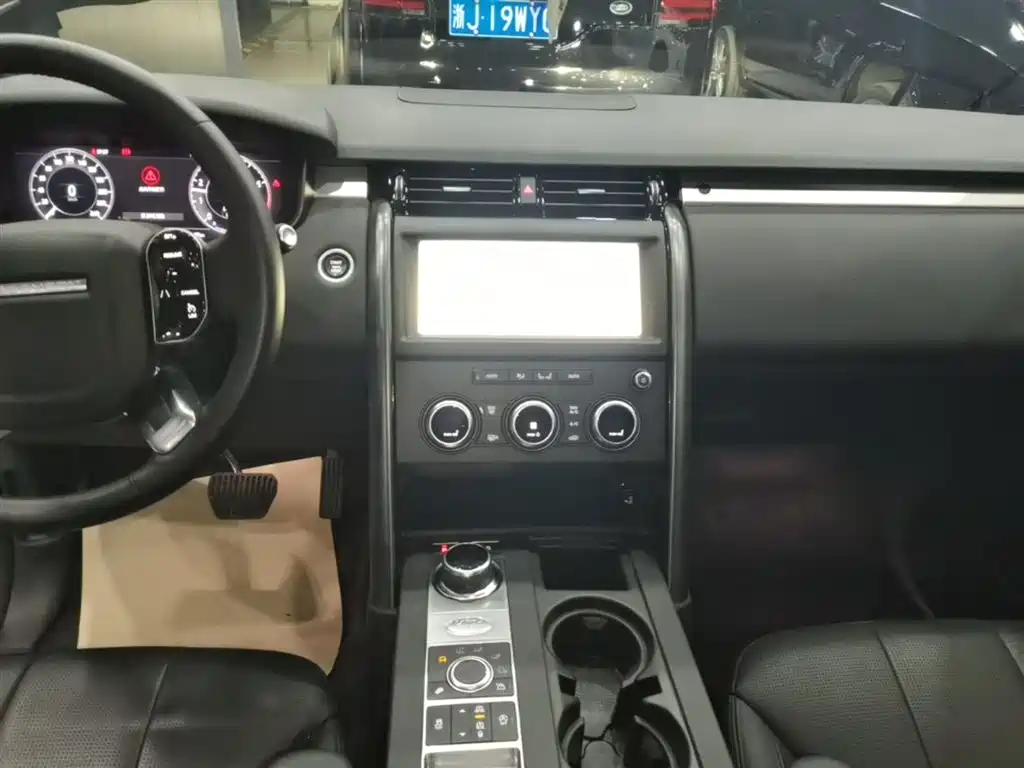 Land Rover Discovery 2020 — фото 13