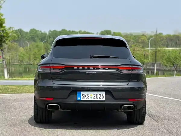 Porsche Macan 2021