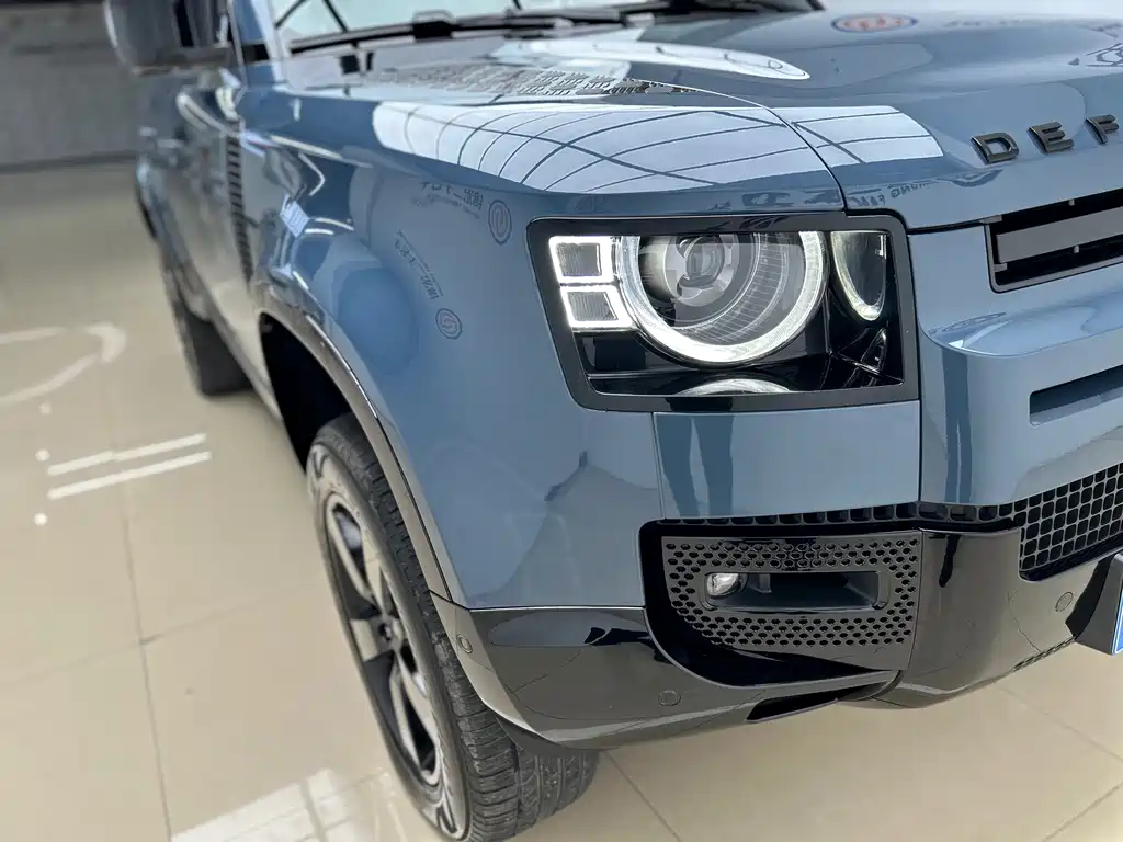 Land Rover Defender 2024 — фото 20