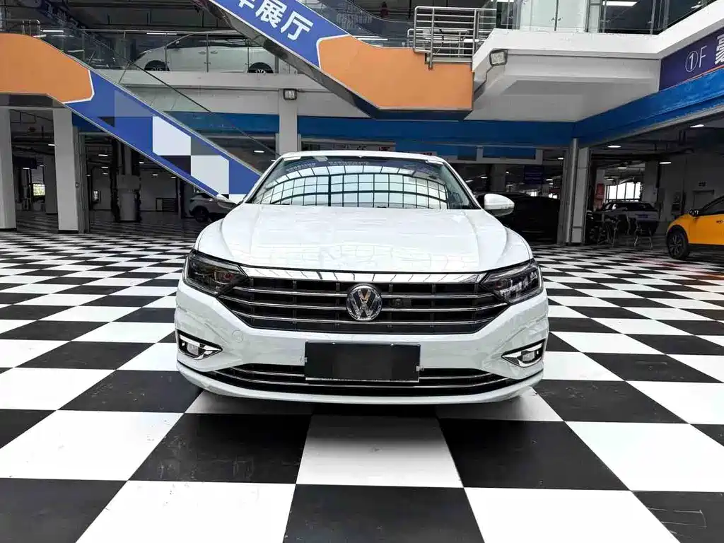 Volkswagen Sagitar 2022