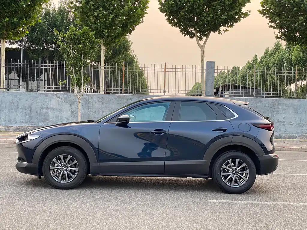 Mazda CX-30 2024 — фото 10