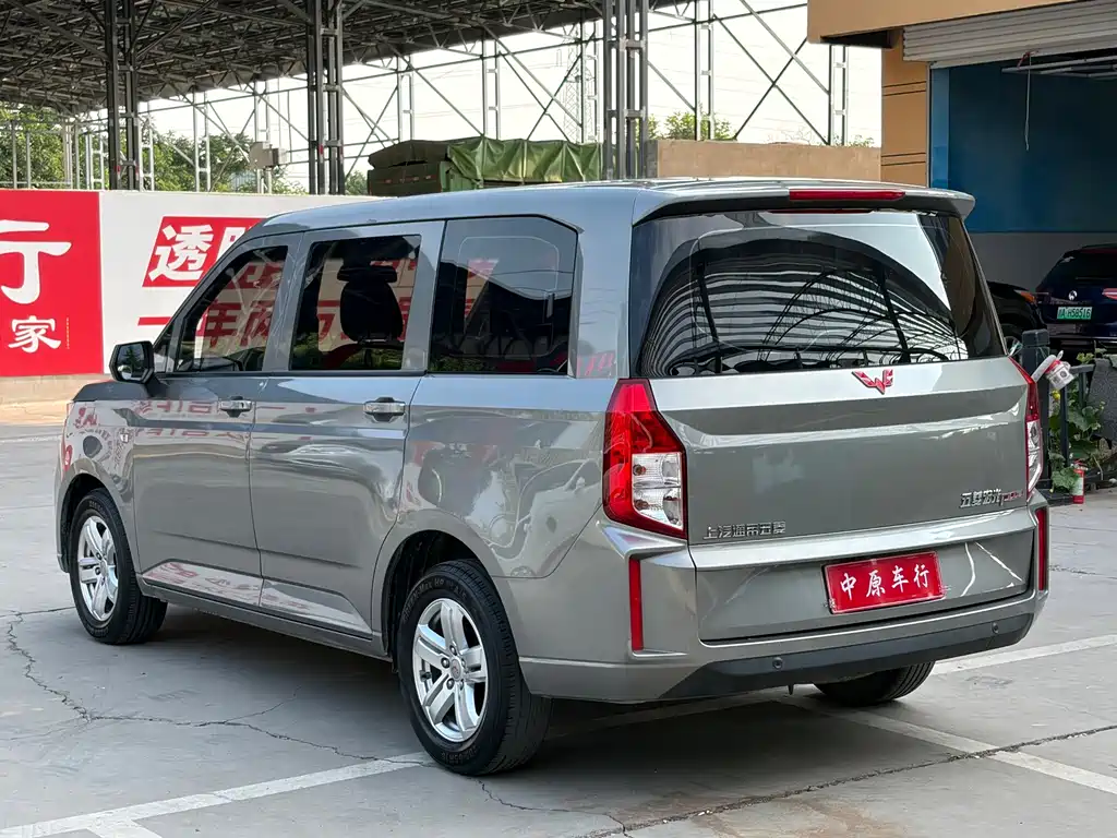 Wuling Hongguang PLUS 2019 — фото 17
