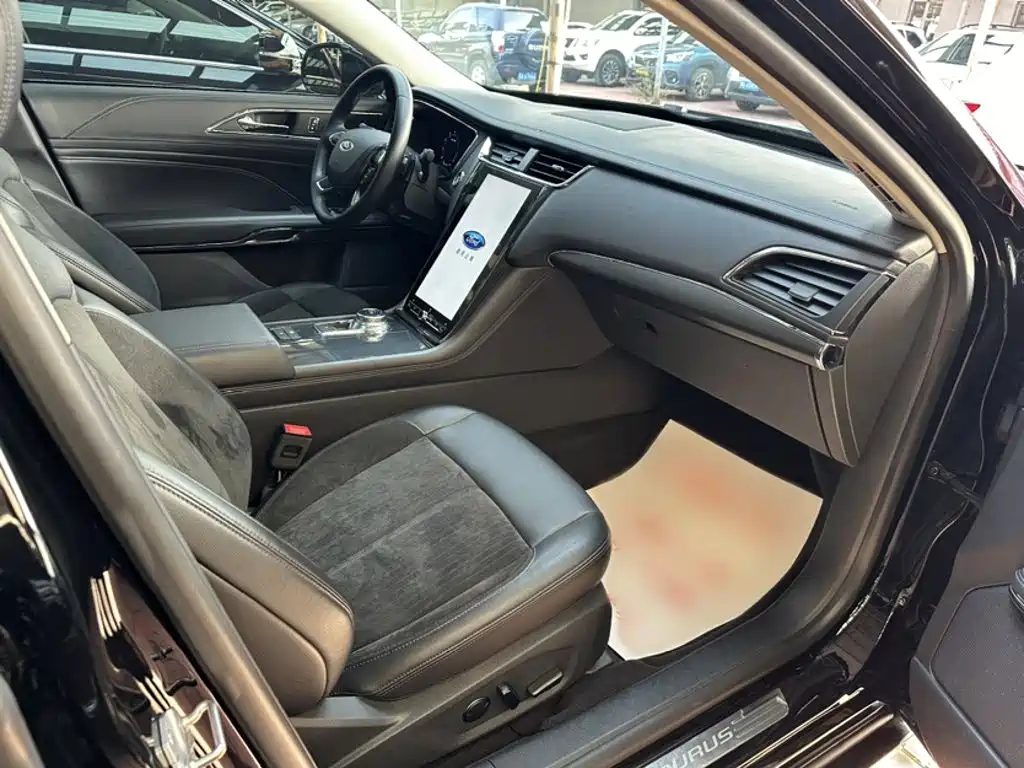 Ford Taurus 2021 — фото 18