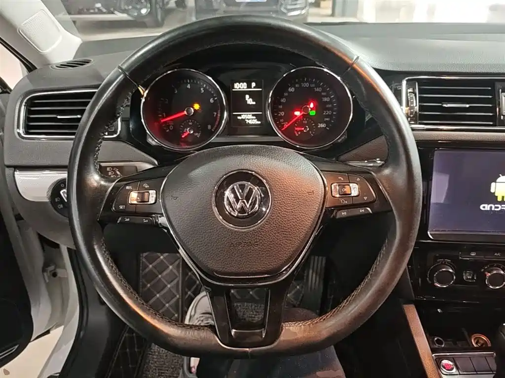 Volkswagen Sagitar 2017 — фото 11