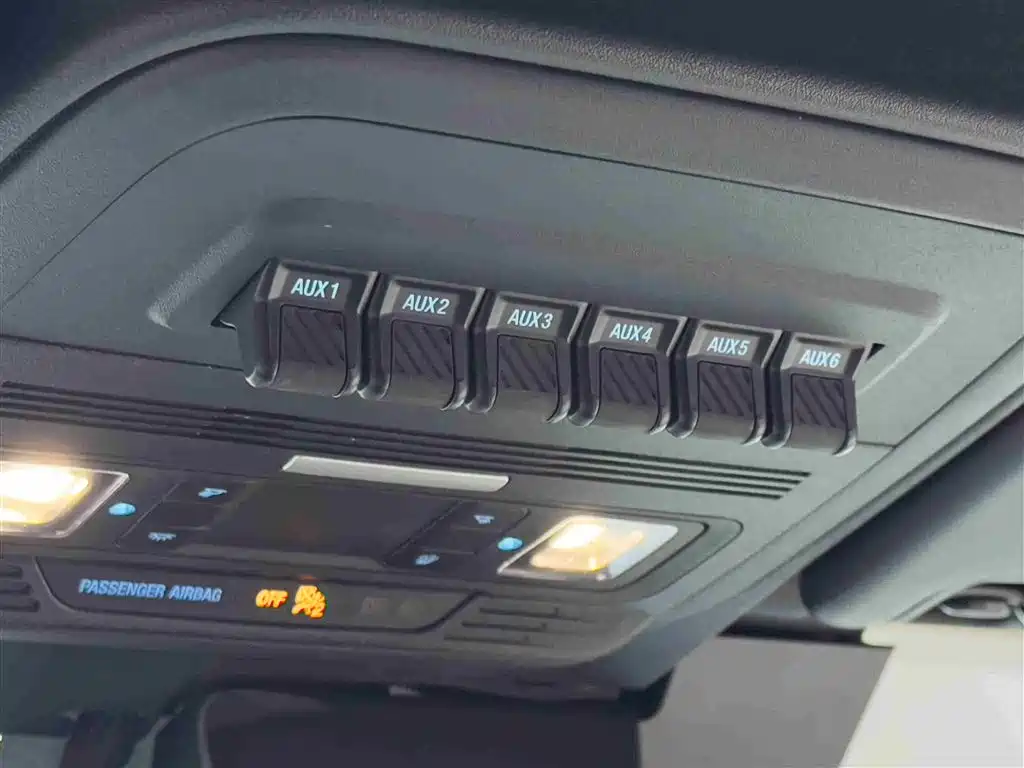 Ford Bronco 2025 — фото 16