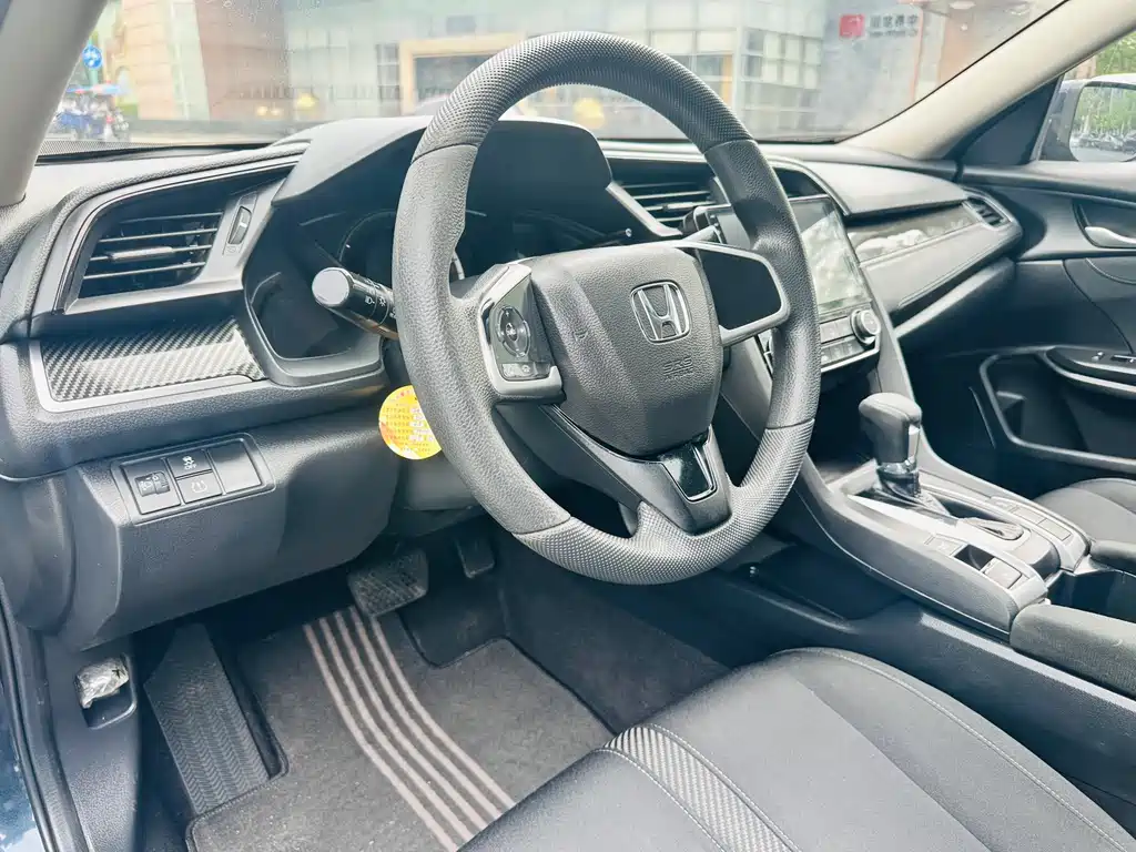 Honda Civic 2017 — фото 20