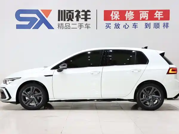 Volkswagen Golf 2024