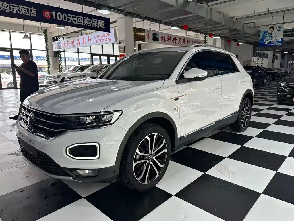 Volkswagen T-Roc 2023
