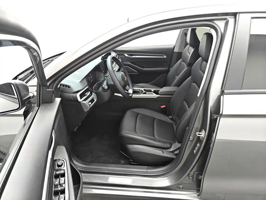Geely Emgrand 2023 — фото 13