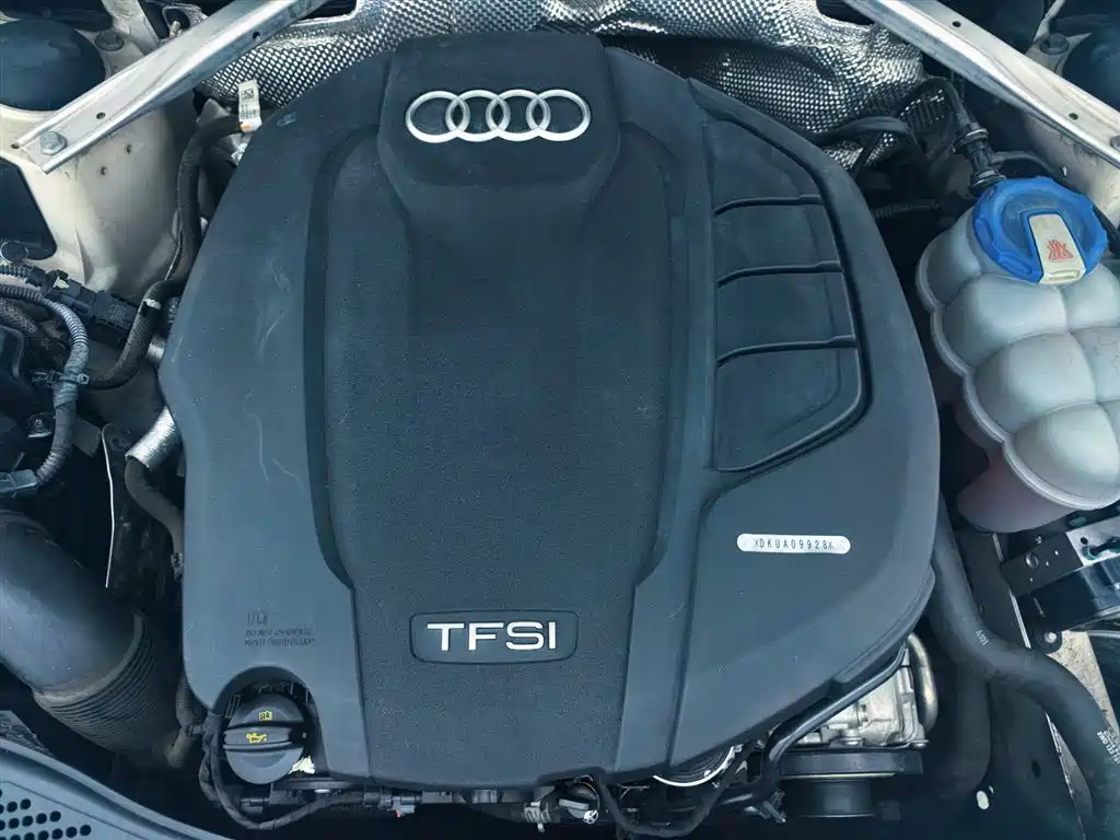 Audi A4L 2019 — фото 24