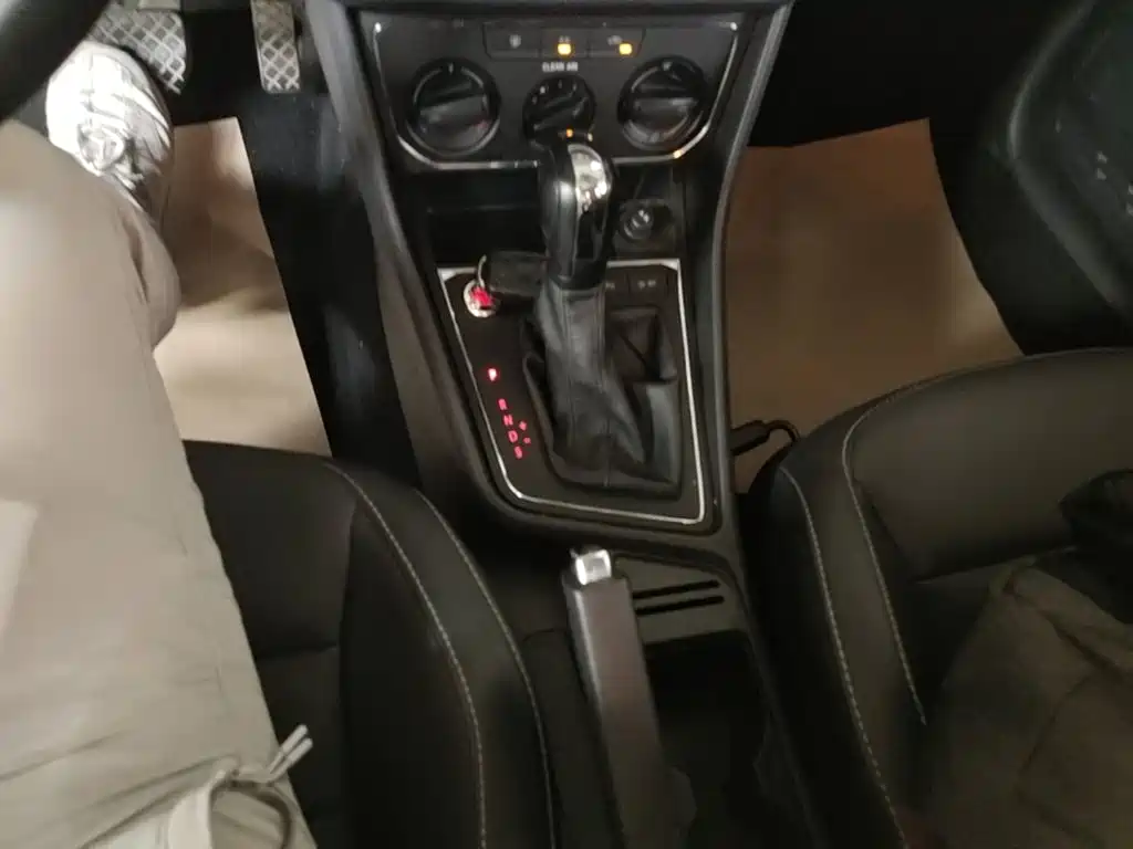 Volkswagen Gran Lavida 2017 — фото 14
