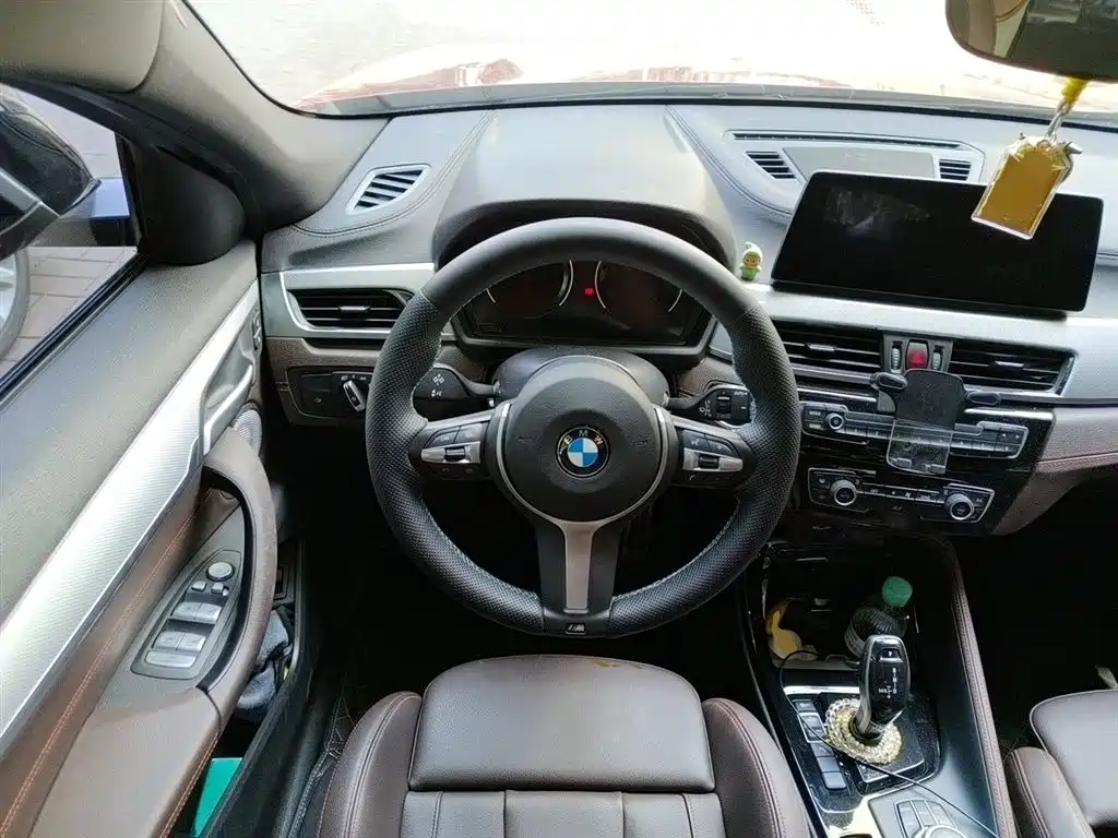 BMW X2 2022 — фото 11
