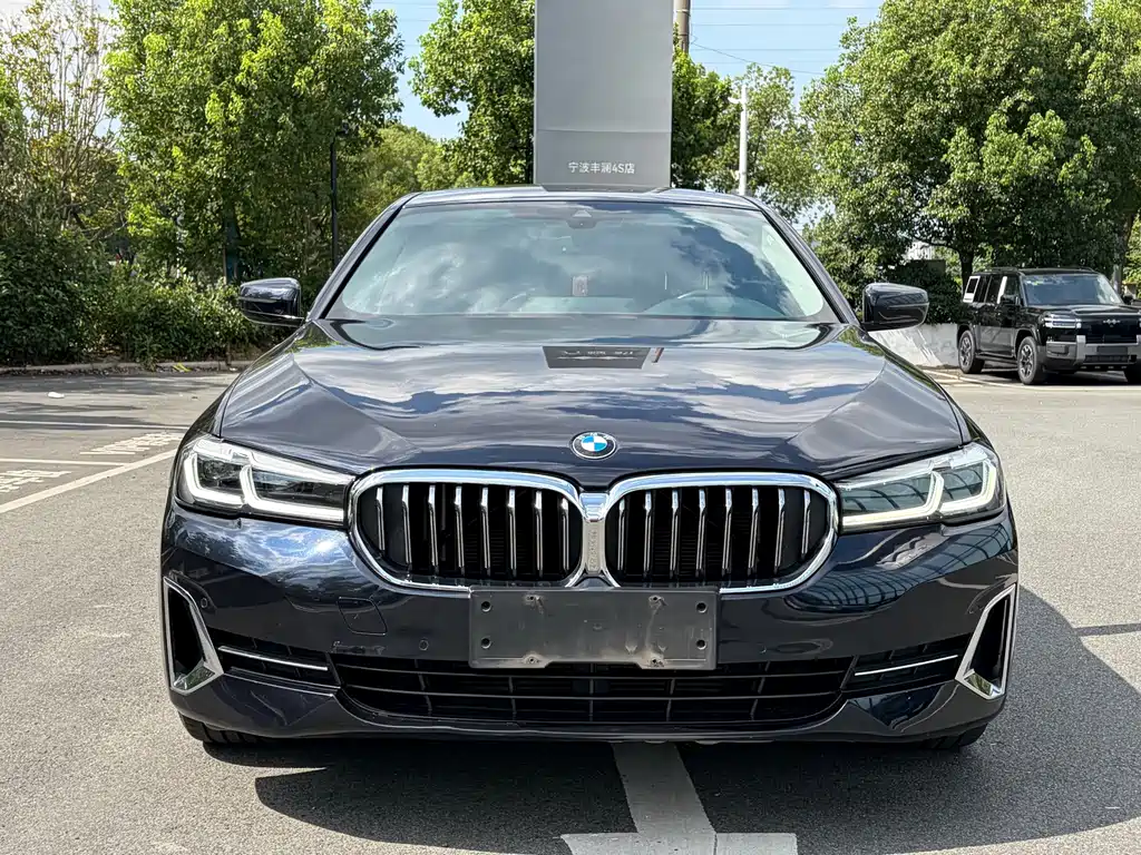 BMW 5 Series 2022