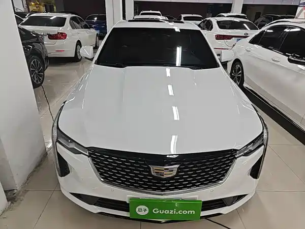 Cadillac CT4 2021