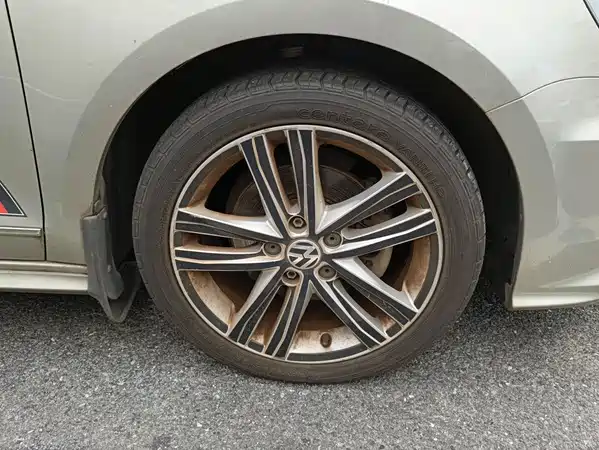 Volkswagen Sagitar 2019