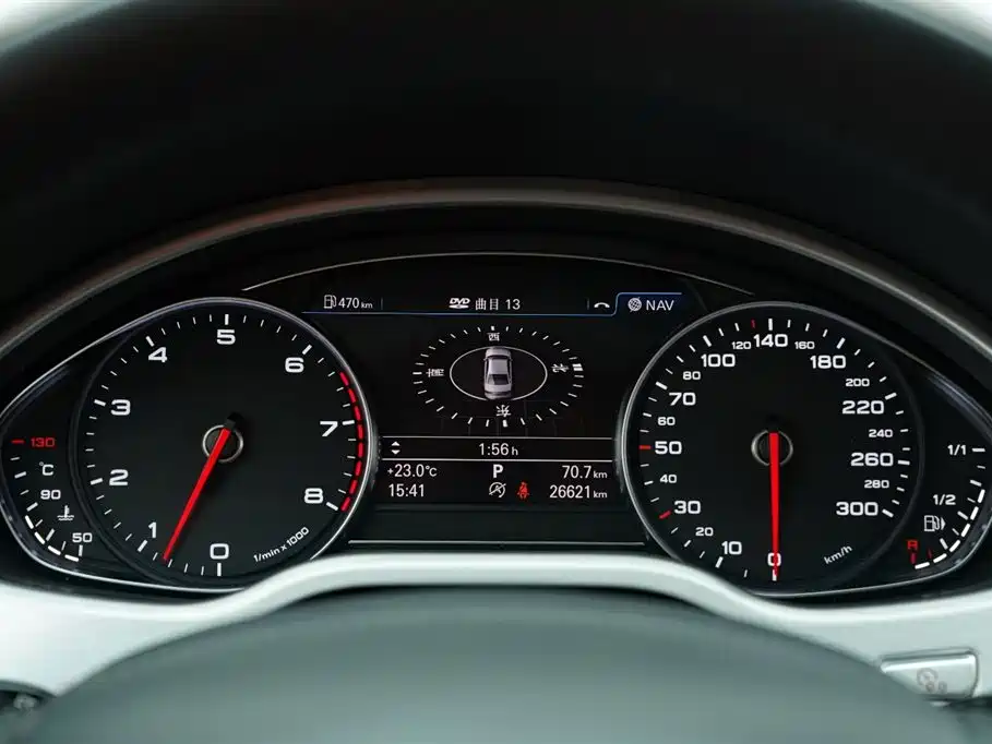 Audi A8 2015 — фото 33