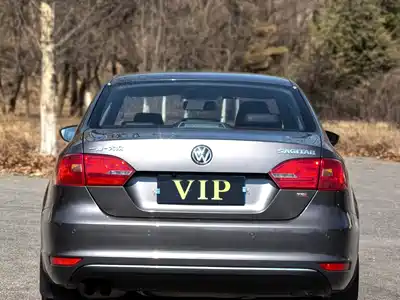 Volkswagen Sagitar 2014