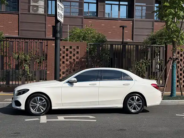 Mercedes-Benz C-Class 2017