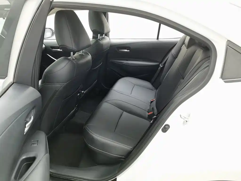 Toyota Corolla 2020 — фото 15