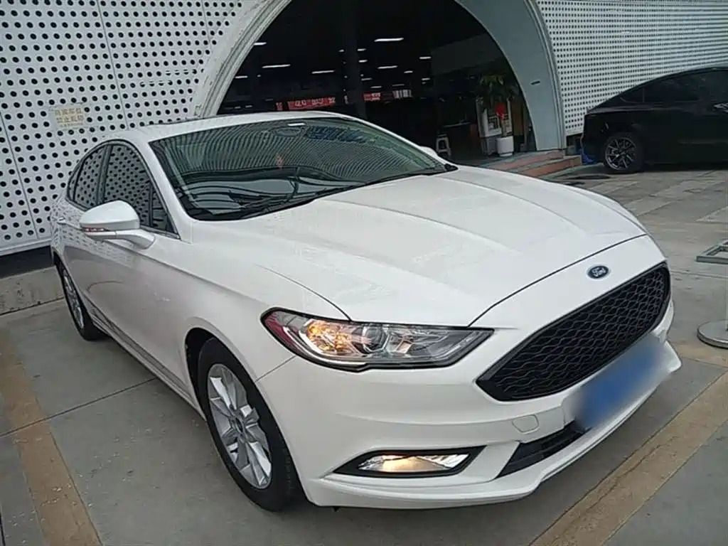 Ford Mondeo 2018 — фото 4