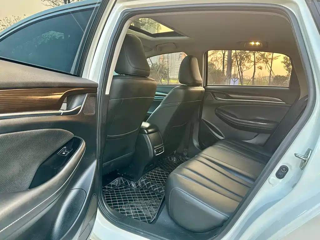GAC Motor Trumpchi GA6 2019 — фото 9
