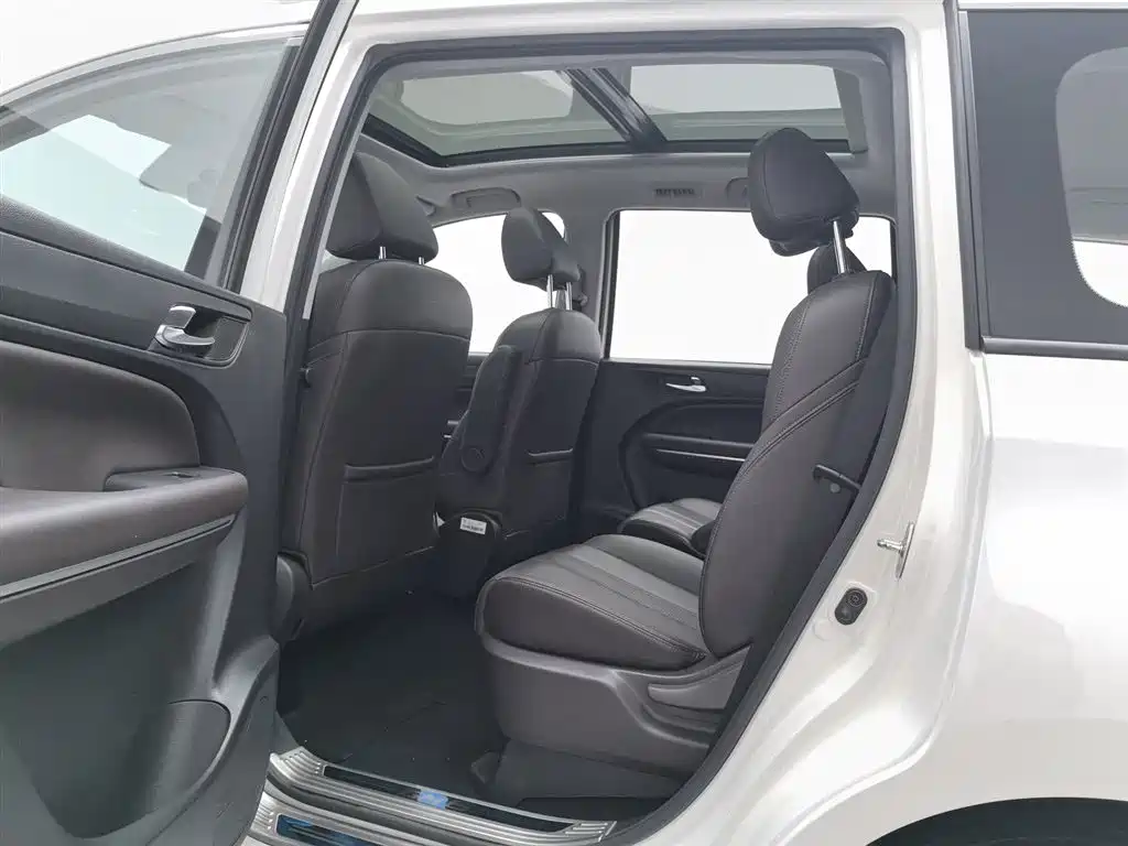 GAC Motor Trumpchi M6 2019 — фото 15