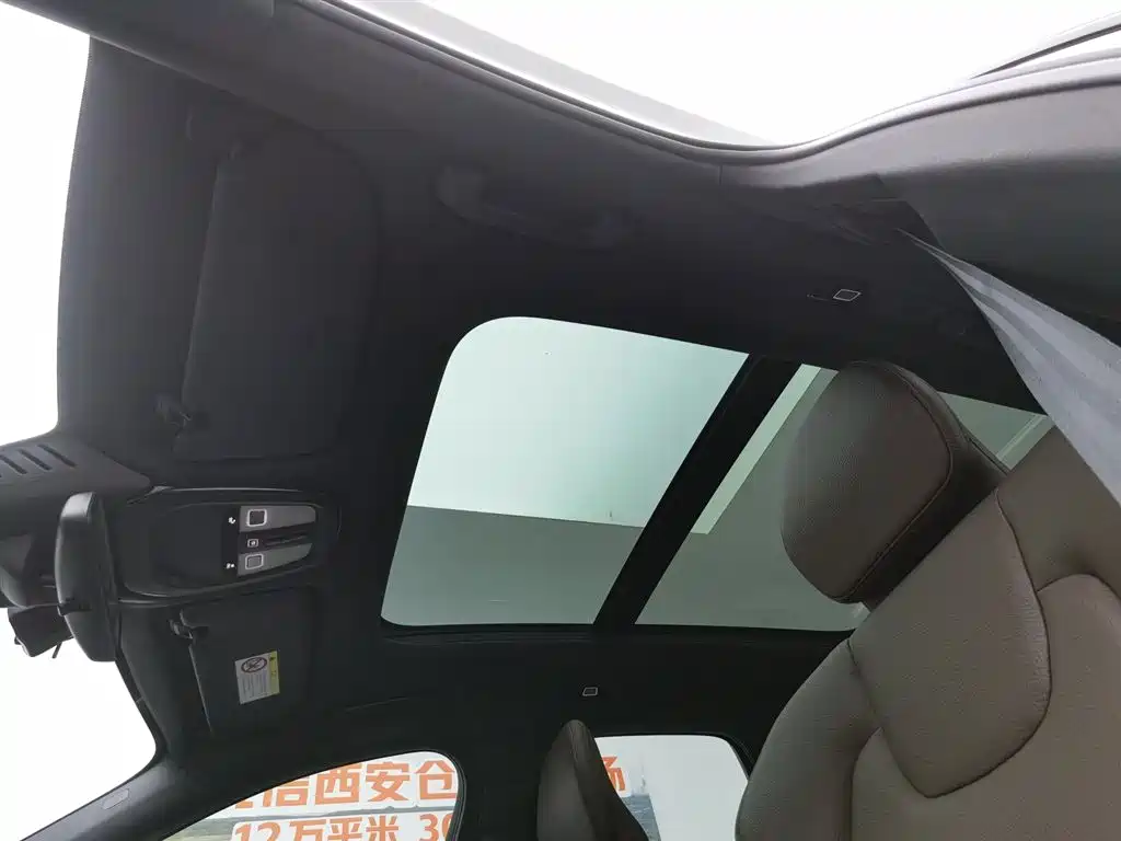 Volvo XC60 2021 — фото 14