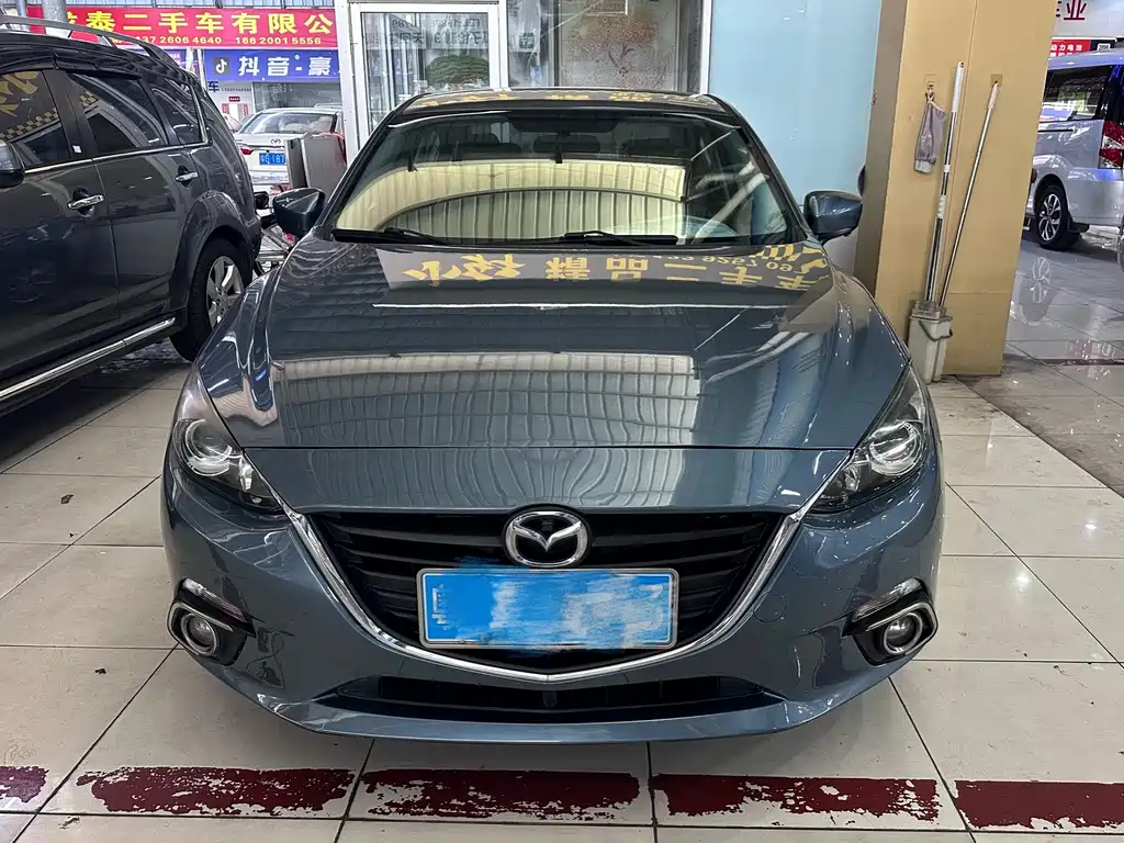 Mazda 3 Axela 2016 — фото 2