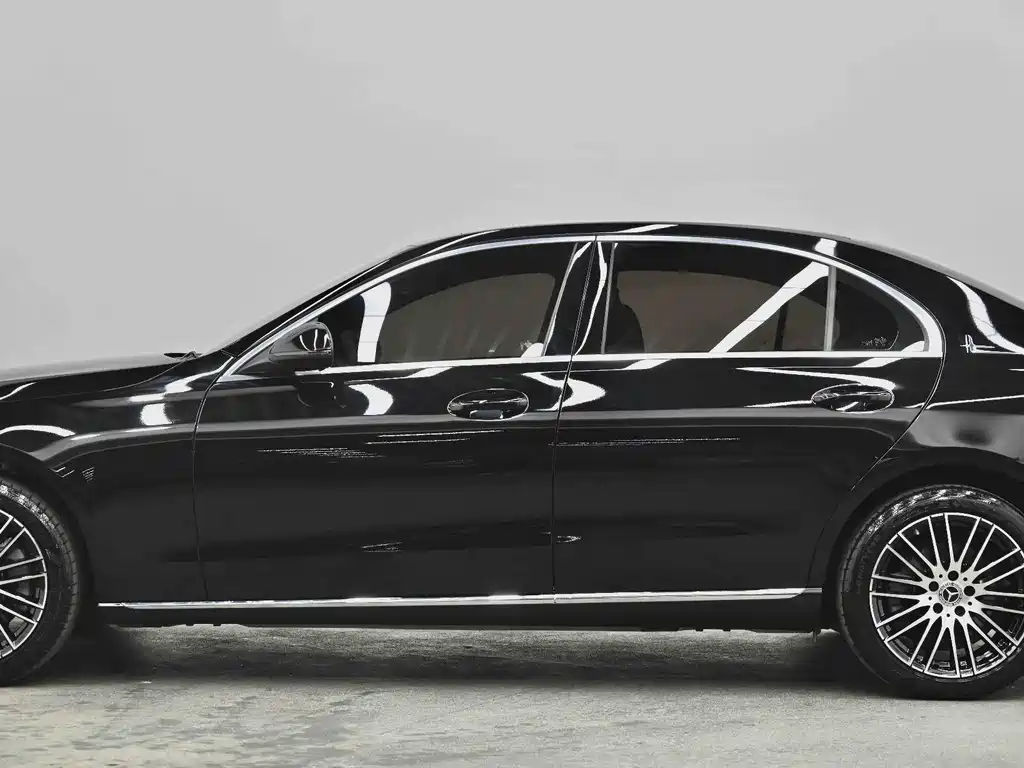 Mercedes-Benz C-Class 2023 — фото 29