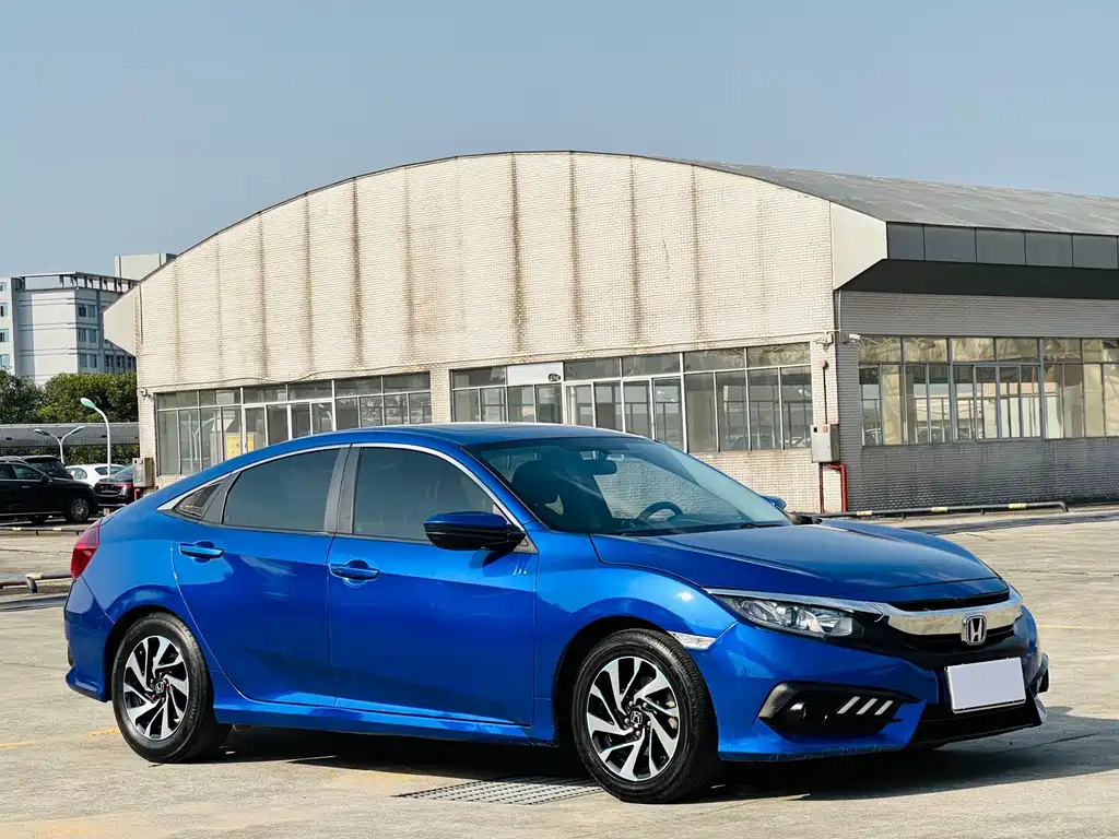 Honda Civic 2018 — фото 3
