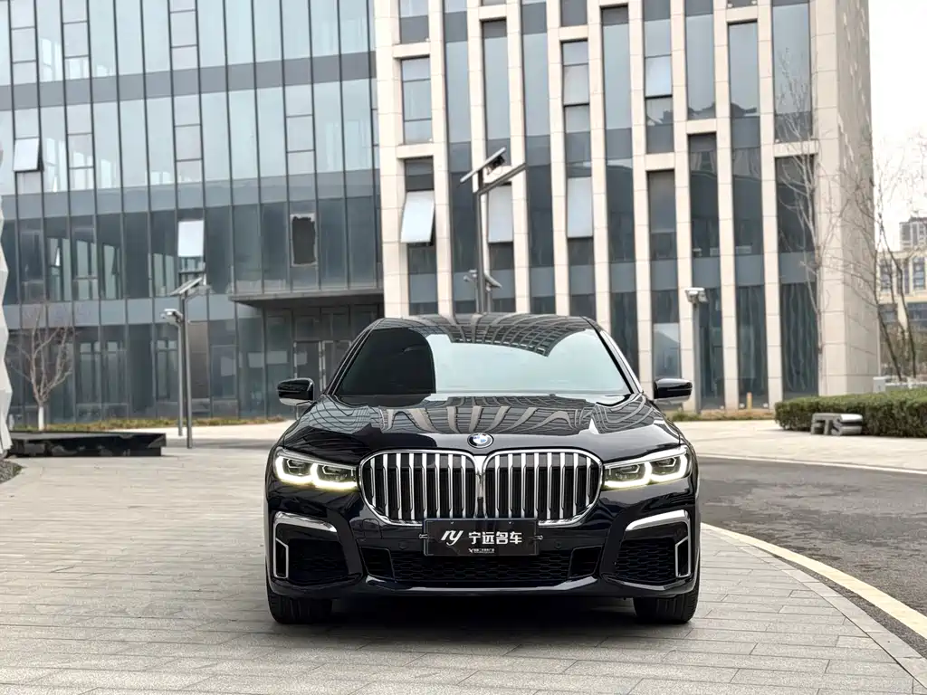 BMW 7 Series 2020 — фото 2