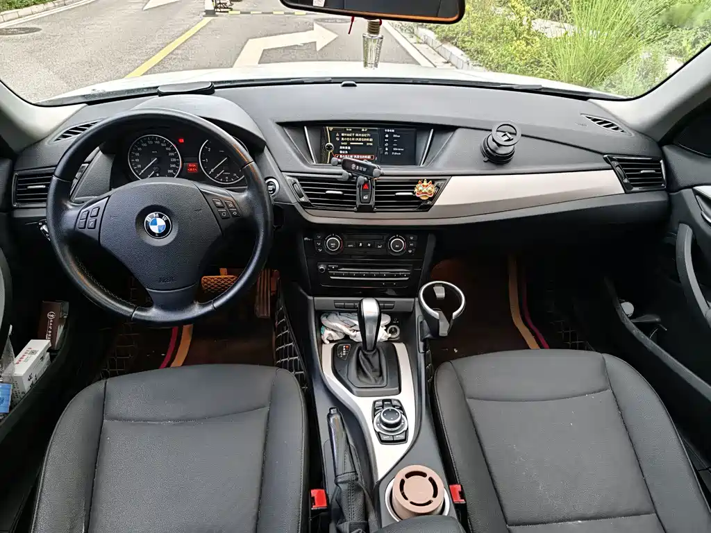 BMW X1 2013 — фото 12