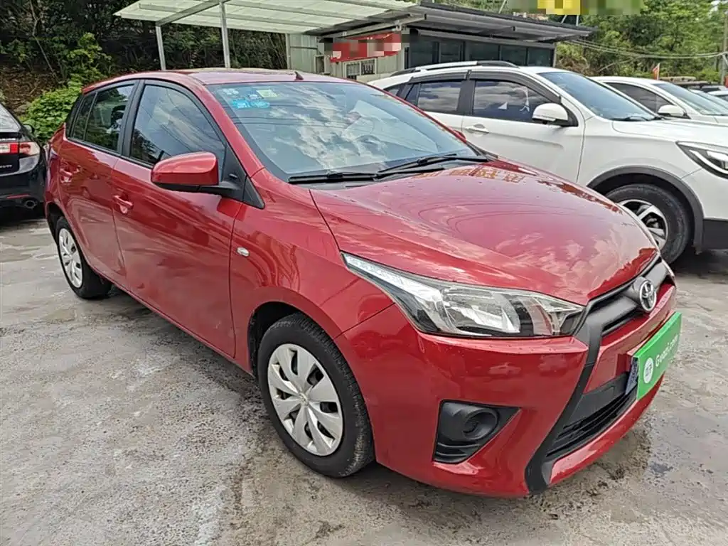 Toyota Yaris L 2015 — фото 4