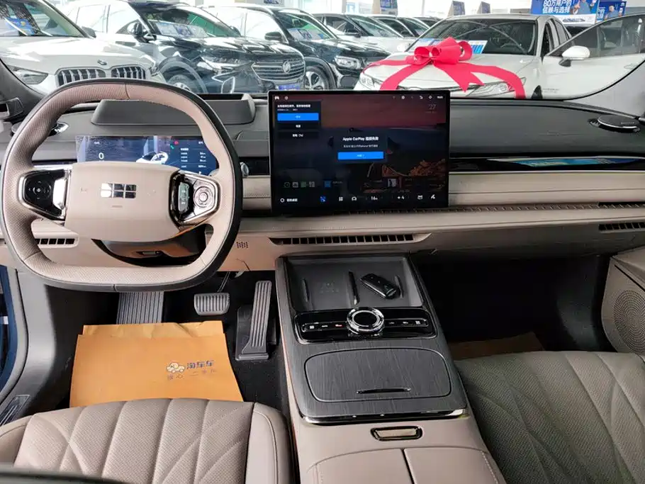 Geely Galaxy Starshine 8 2025 — фото 12
