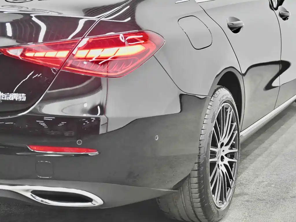 Mercedes-Benz C-Class 2023 — фото 12