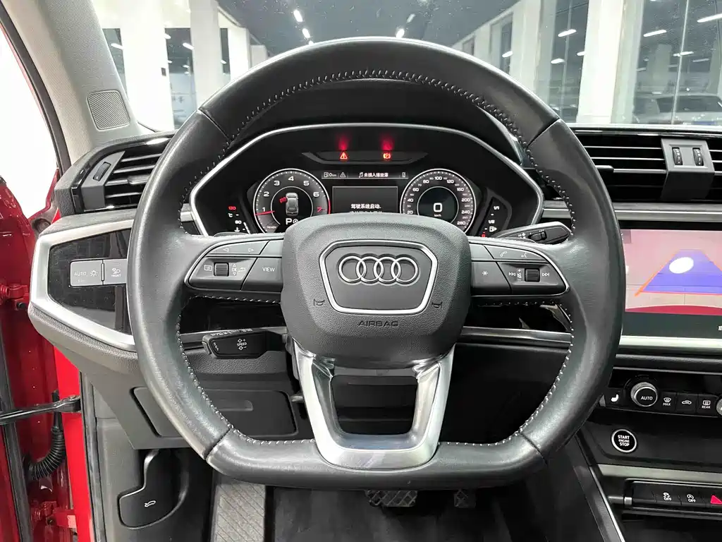 Audi Q3 2022 — фото 8