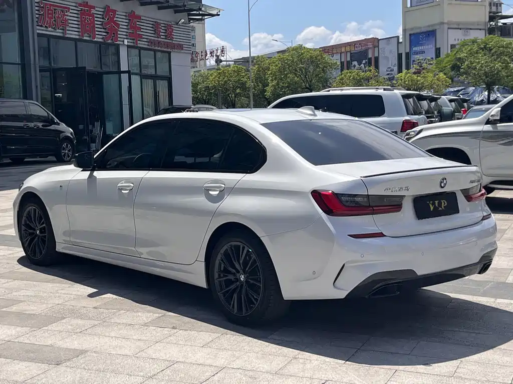 BMW 3 Series 2021