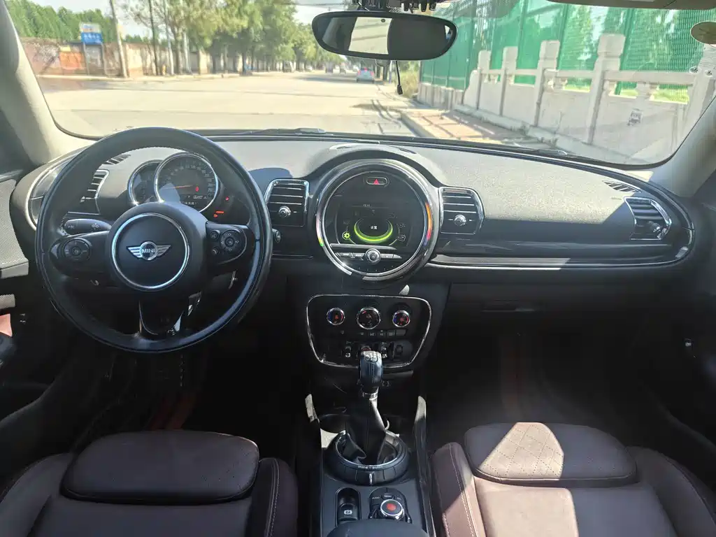 MINI Clubman 2017 — фото 12
