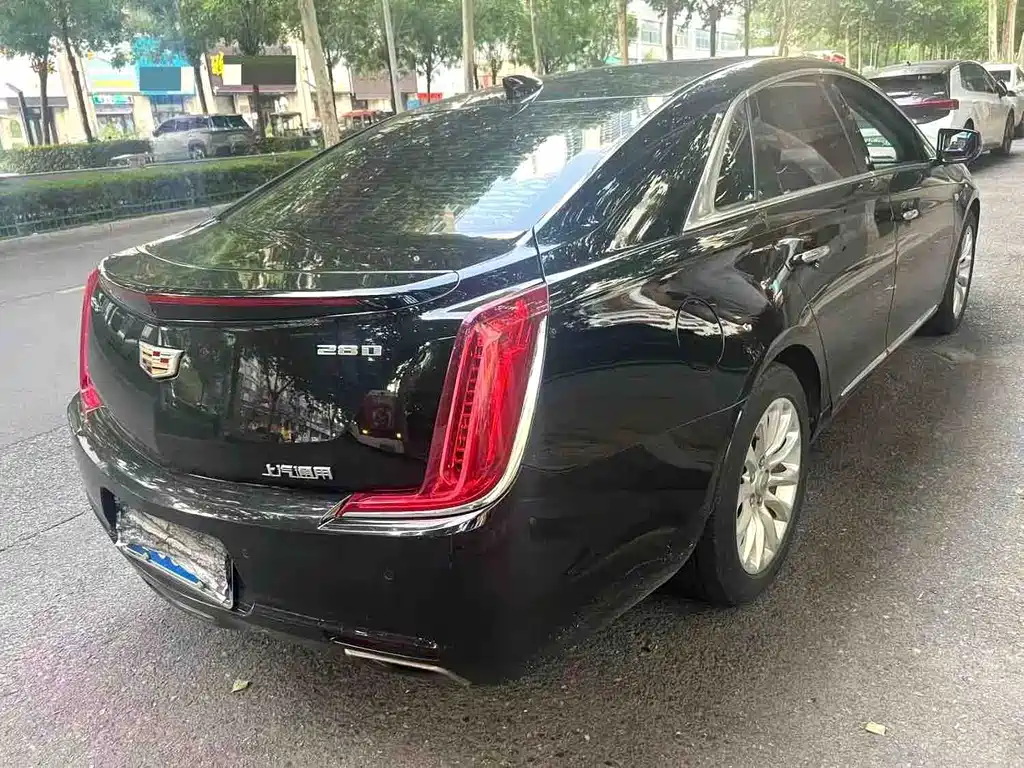 Cadillac XTS 2018 — фото 9