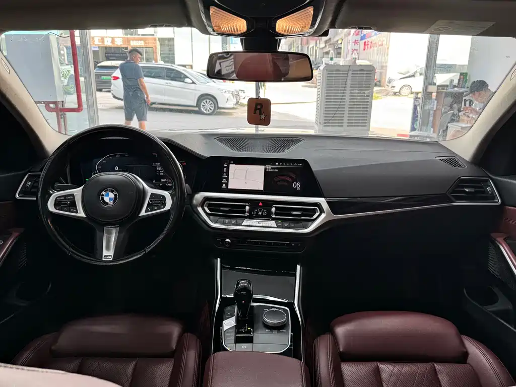 BMW 3 Series 2022 — фото 10
