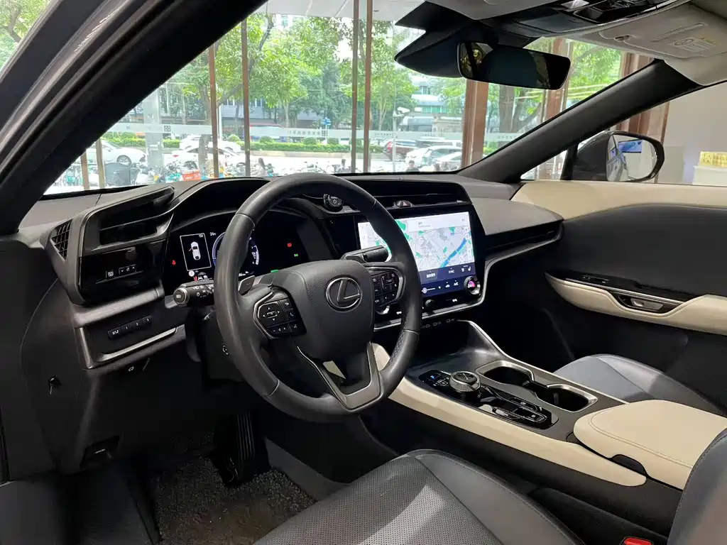 Lexus RZ 2023 — фото 10