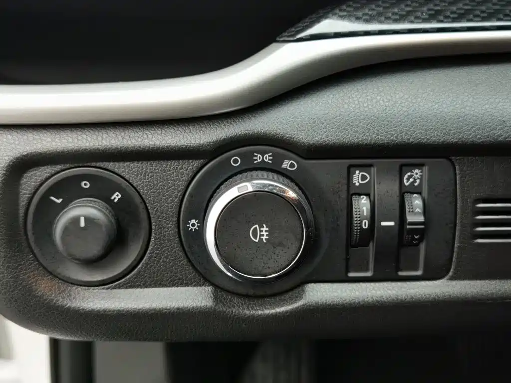 Buick Excelle 2016 — фото 21