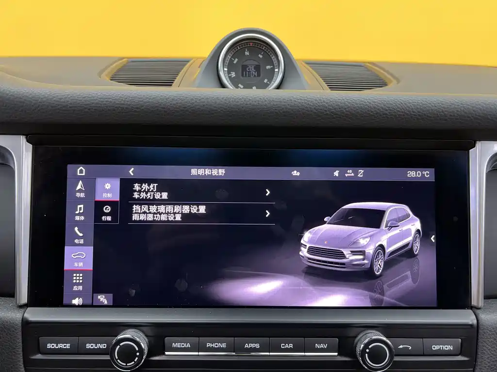 Porsche Macan 2020 — фото 16