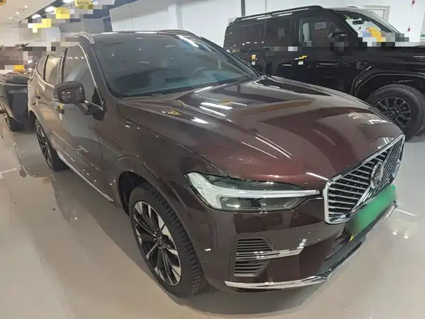Volvo XC60 Plug-In Hybrid 2025