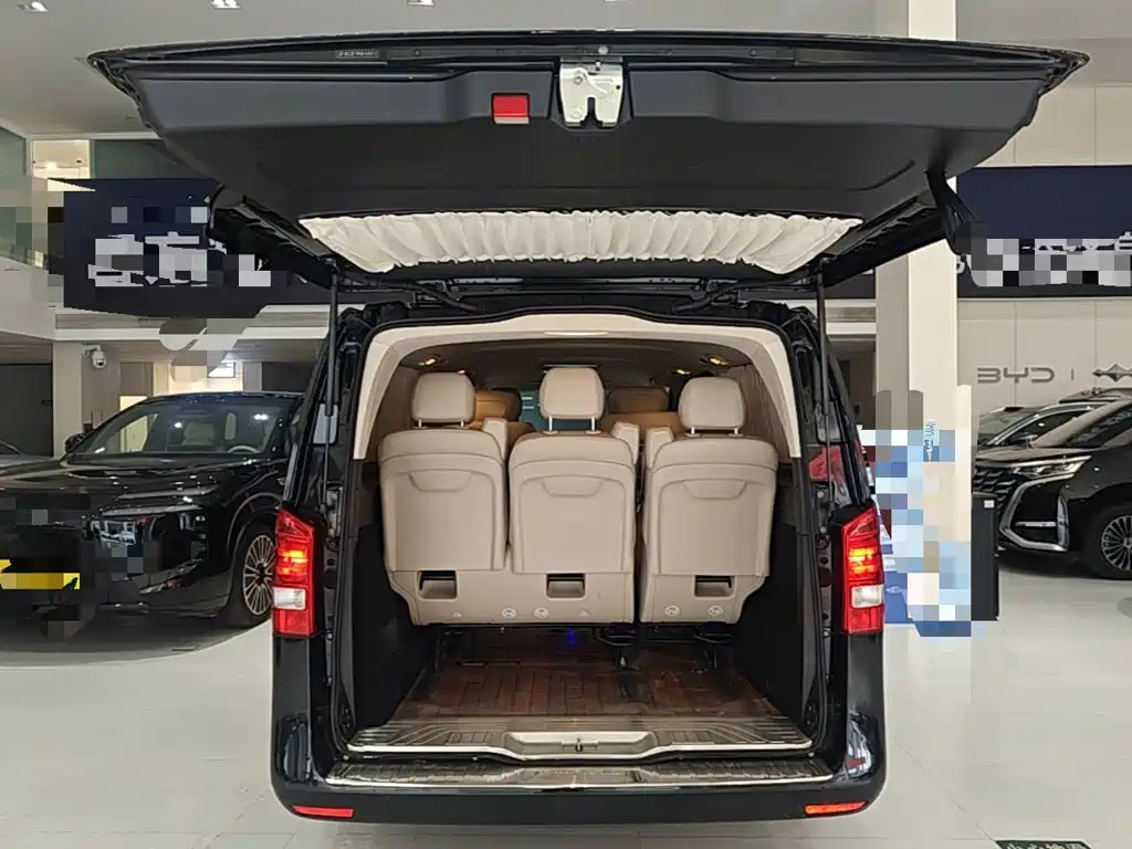 Mercedes-Benz Vito 2022 — фото 19