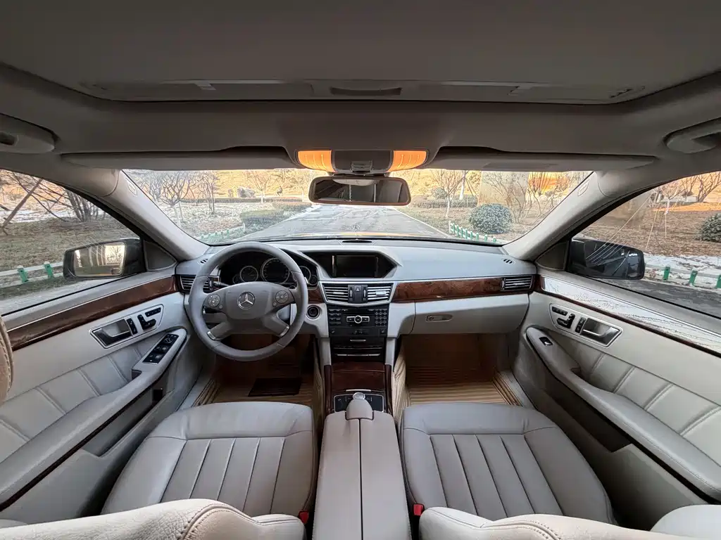 Mercedes-Benz E-Class 2013 — фото 15