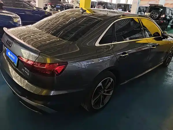 Audi A4L 2021