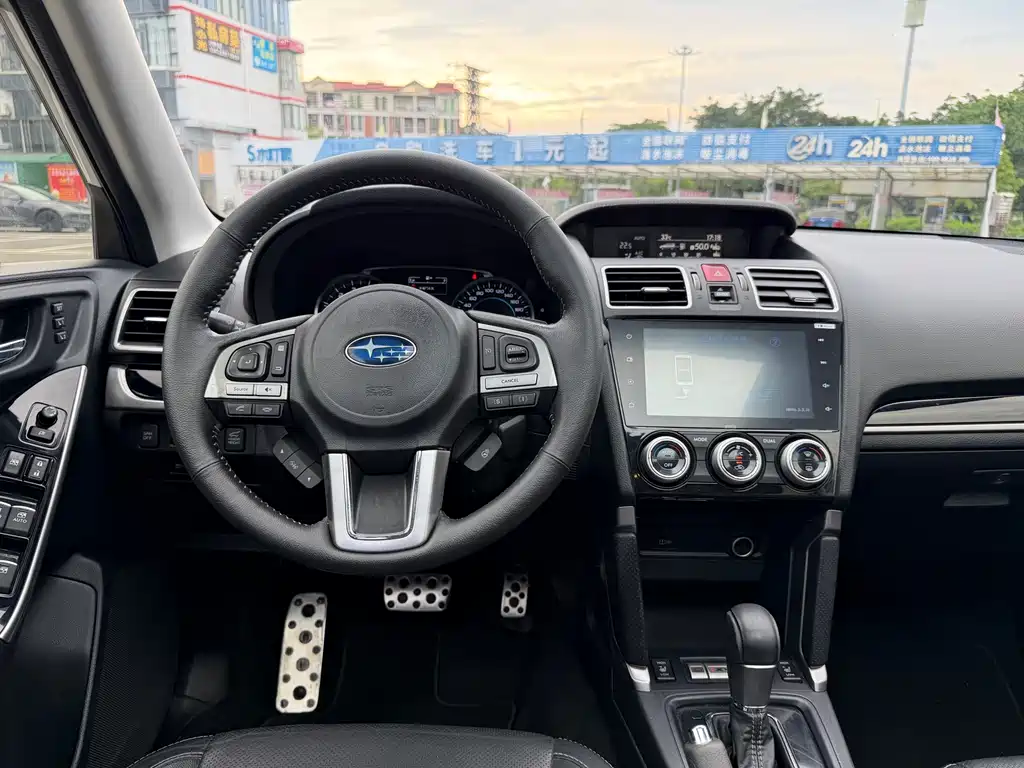 Subaru Forester 2017 — фото 11