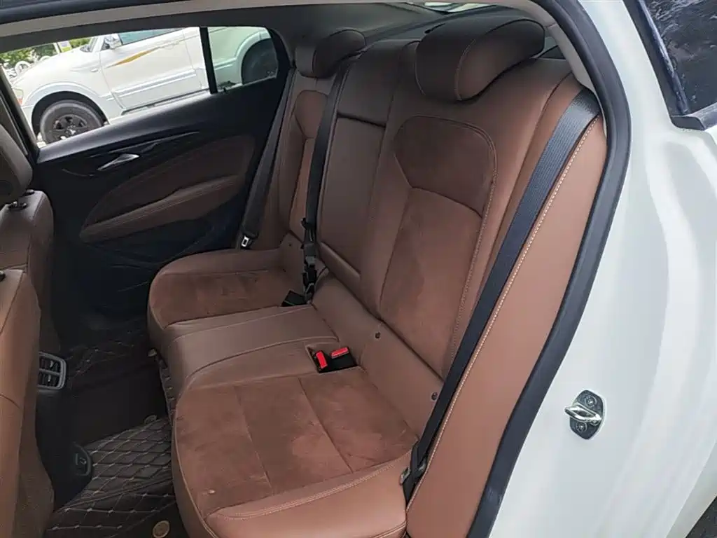 Buick Regal 2020 — фото 17