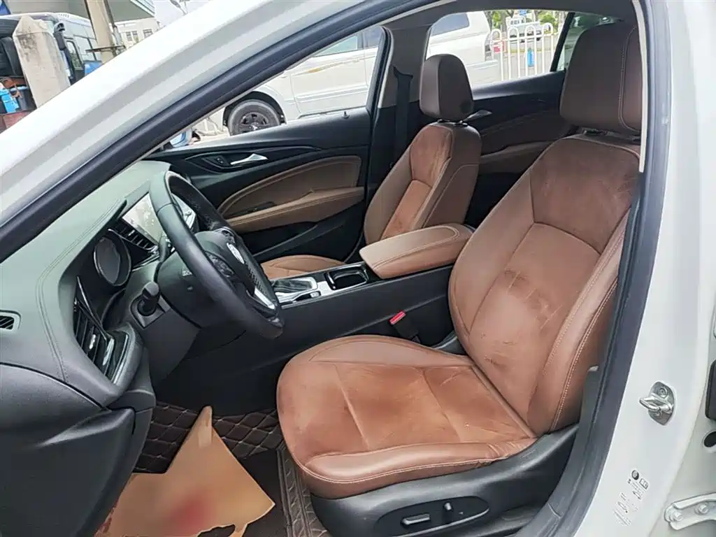 Buick Regal 2020 — фото 15